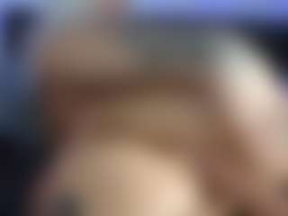 HornyLindzay's Live Sex Cam Show