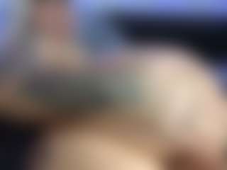HornyLindzay's Live Sex Cam Show