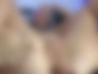 HornyLindzay's Live Sex Cam Show