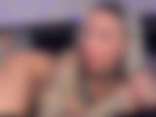 HornyLindzay's Live Sex Cam Show