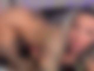 HornyLindzay's Live Sex Cam Show