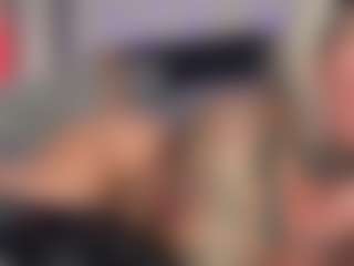 HornyLindzay's Live Sex Cam Show