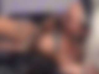 HornyLindzay's Live Sex Cam Show