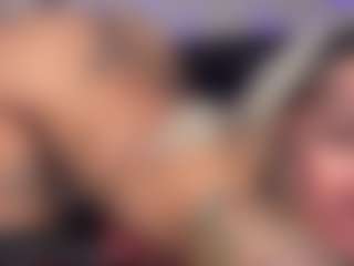 HornyLindzay's Live Sex Cam Show