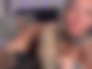 HornyLindzay's Live Sex Cam Show