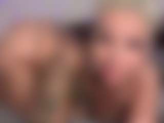 HornyLindzay's Live Sex Cam Show