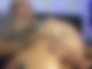 HornyLindzay's Live Sex Cam Show