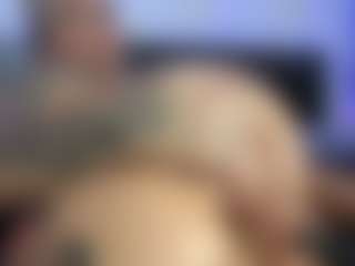 HornyLindzay's Live Sex Cam Show