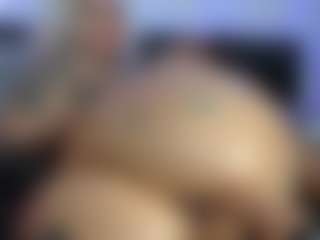 HornyLindzay's Live Sex Cam Show