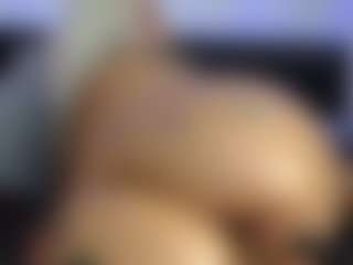 HornyLindzay's Live Sex Cam Show