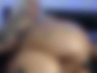 HornyLindzay's Live Sex Cam Show