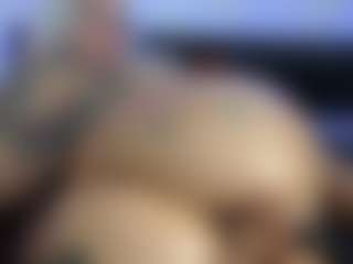 HornyLindzay's Live Sex Cam Show