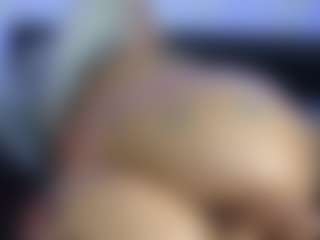 HornyLindzay's Live Sex Cam Show