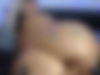 HornyLindzay's Live Sex Cam Show