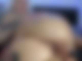 HornyLindzay's Live Sex Cam Show