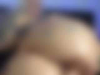 HornyLindzay's Live Sex Cam Show