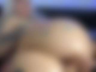 HornyLindzay's Live Sex Cam Show