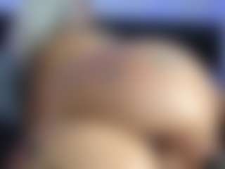 HornyLindzay's Live Sex Cam Show