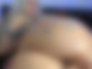 HornyLindzay's Live Sex Cam Show