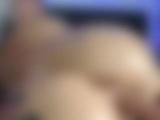 HornyLindzay's Live Sex Cam Show