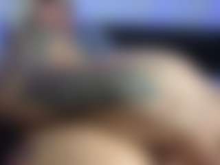 HornyLindzay's Live Sex Cam Show