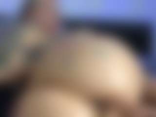 HornyLindzay's Live Sex Cam Show