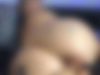 HornyLindzay's Live Sex Cam Show