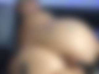 Live cam show with HornyLindzay - Pregnant on Camsoda