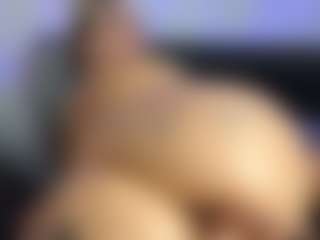 HornyLindzay's Live Sex Cam Show