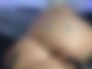 HornyLindzay's Live Sex Cam Show
