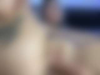 HornyLindzay's Live Sex Cam Show