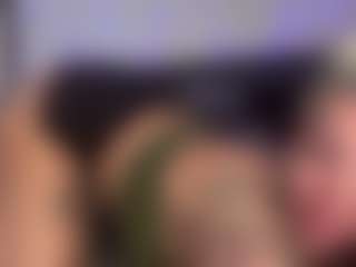 HornyLindzay's Live Sex Cam Show