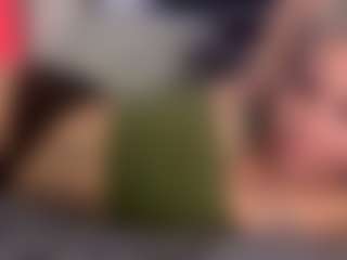 HornyLindzay's Live Sex Cam Show