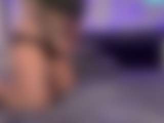 HornyLindzay's Live Sex Cam Show