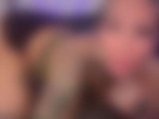 HornyLindzay's Live Sex Cam Show