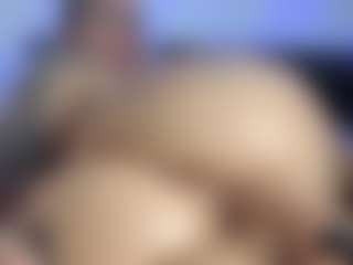 HornyLindzay's Live Sex Cam Show