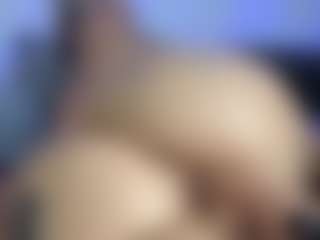 HornyLindzay's Live Sex Cam Show