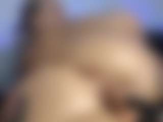 HornyLindzay's Live Sex Cam Show