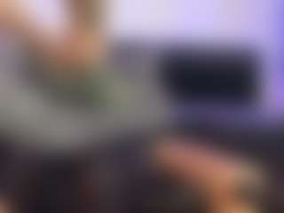 HornyLindzay's Live Sex Cam Show