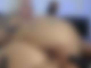HornyLindzay's Live Sex Cam Show