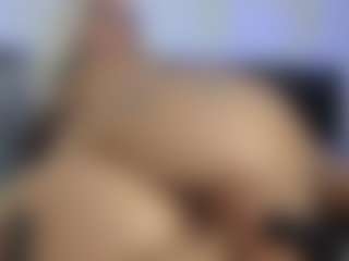HornyLindzay's Live Sex Cam Show