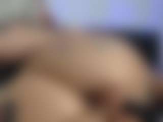 HornyLindzay's Live Sex Cam Show
