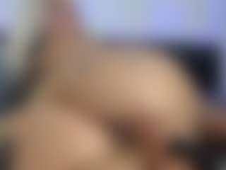 HornyLindzay's Live Sex Cam Show