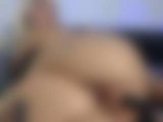 Live cam show with HornyLindzay - Wet on Camsoda