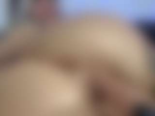 HornyLindzay's Live Sex Cam Show