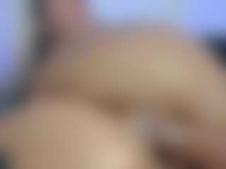 HornyLindzay's Live Sex Cam Show