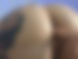 HornyLindzay's Live Sex Cam Show