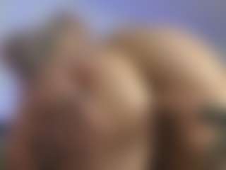 HornyLindzay's Live Sex Cam Show