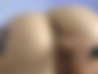 HornyLindzay's Live Sex Cam Show