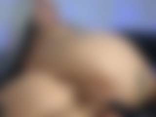 HornyLindzay's Live Sex Cam Show